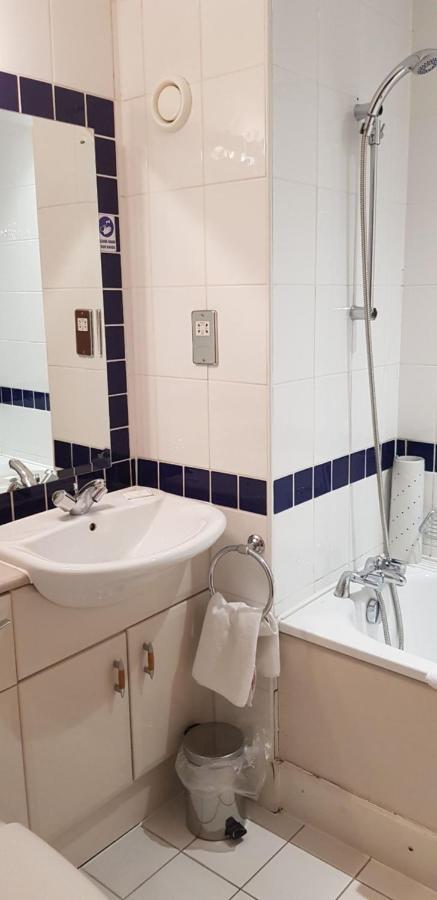 The Tudor Hotel 3*